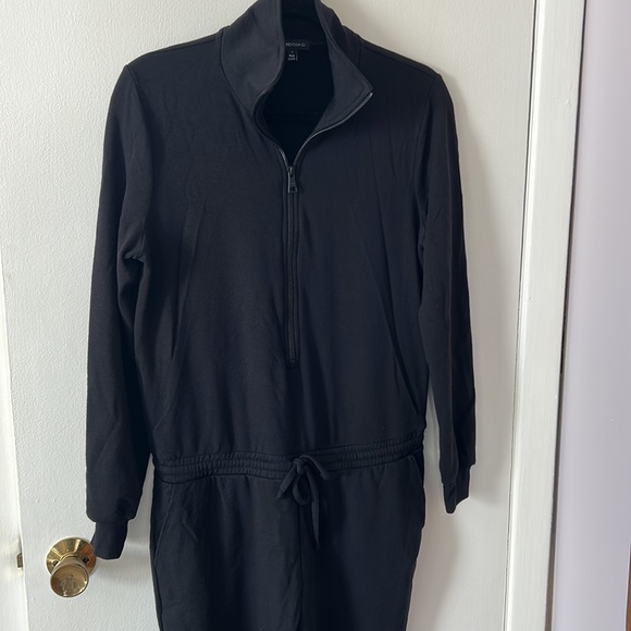 Beyond yoga ski weekend jumpsuit - Picture 4 of 5